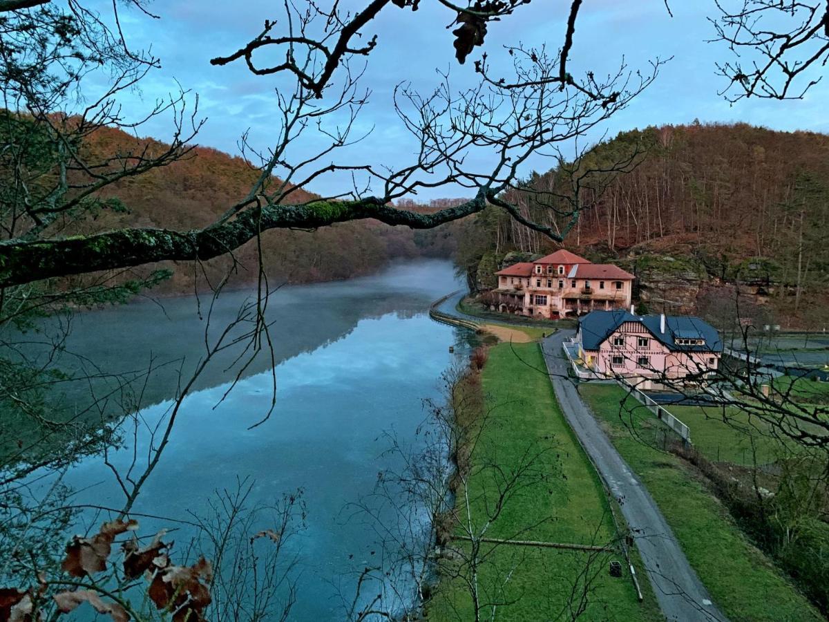 Penzion A Kemp Harasov Vysoka (Melnik) Exterior foto